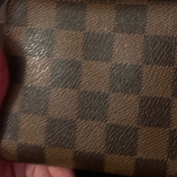 😍😍😍😍Louise Ebene Vuitton folded wallet - Picture 4 of 6